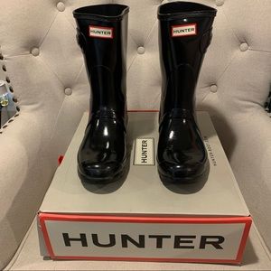 Hunter size 9 short black gloss rain boot